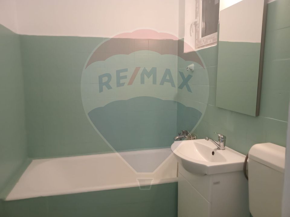 Apartament 2 camere etj 1 /10 nemobilat în zona Aurel Vlaicu