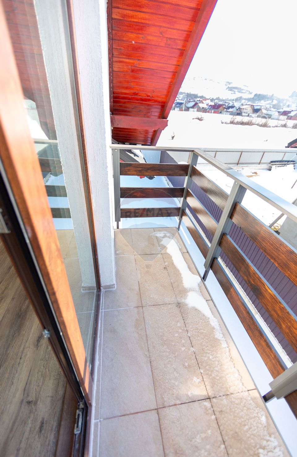 Casă Modernă la Cheie | 4 Dormitoare | 590 mp Teren | Tărlungeni
