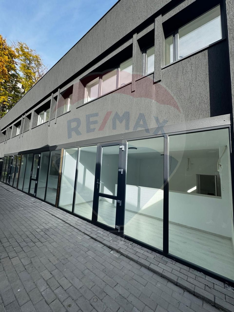 Spatiu comercial de vanzare 344 mp, Drumul Taberei-Moghioros