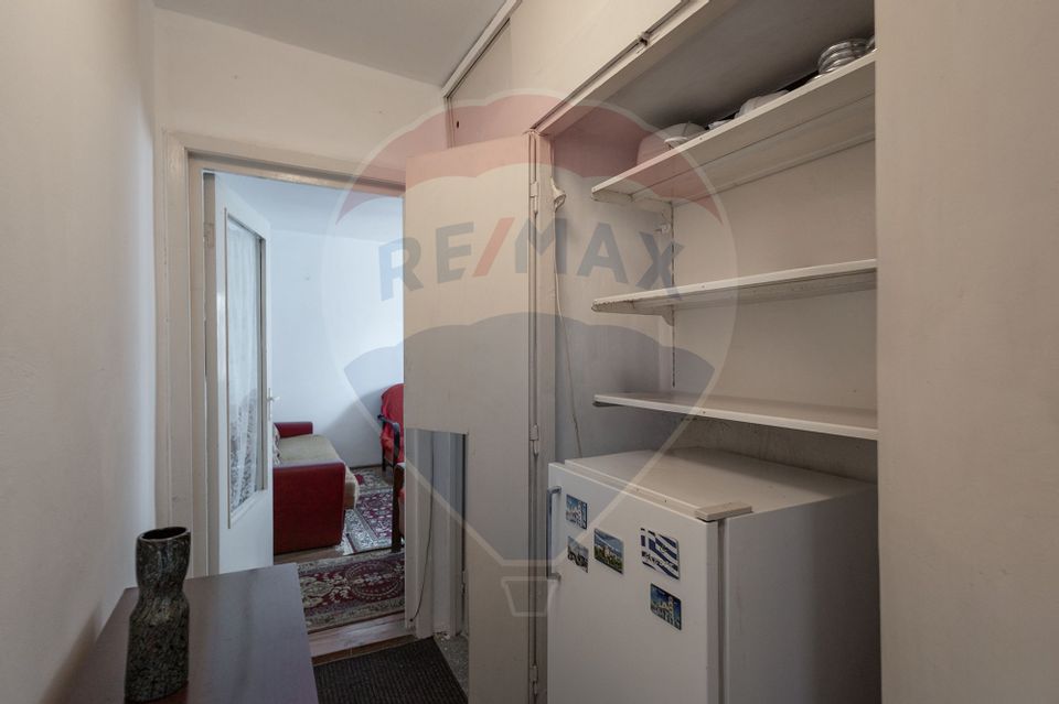 Apartament cu 3 camere de închiriat în zona Take Ionescu