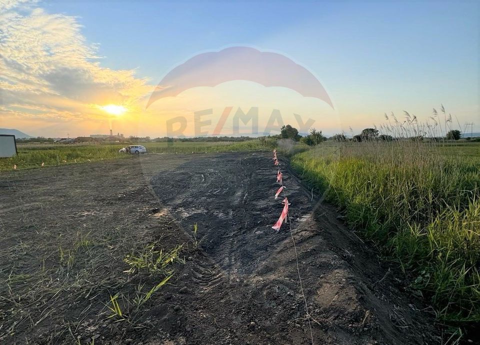 Teren intrare Sanpetru 668mp, str Tudor Arghezi-zona cartier Subcetate