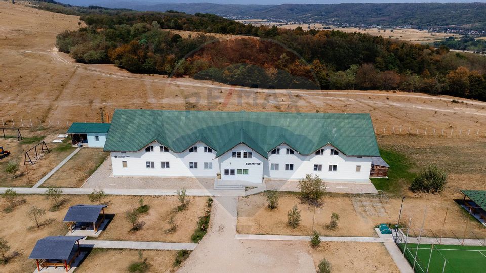Camp & Conference Complex for sale in Arges