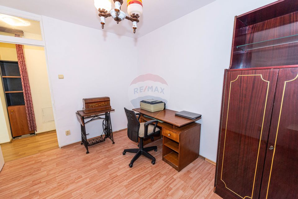 Apartament 4 camere, de vanzare, etaj 2, langa metrou Crangasi