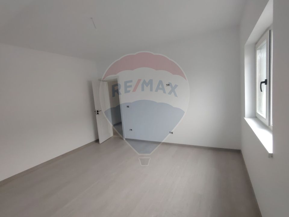 4 room House / Villa for sale