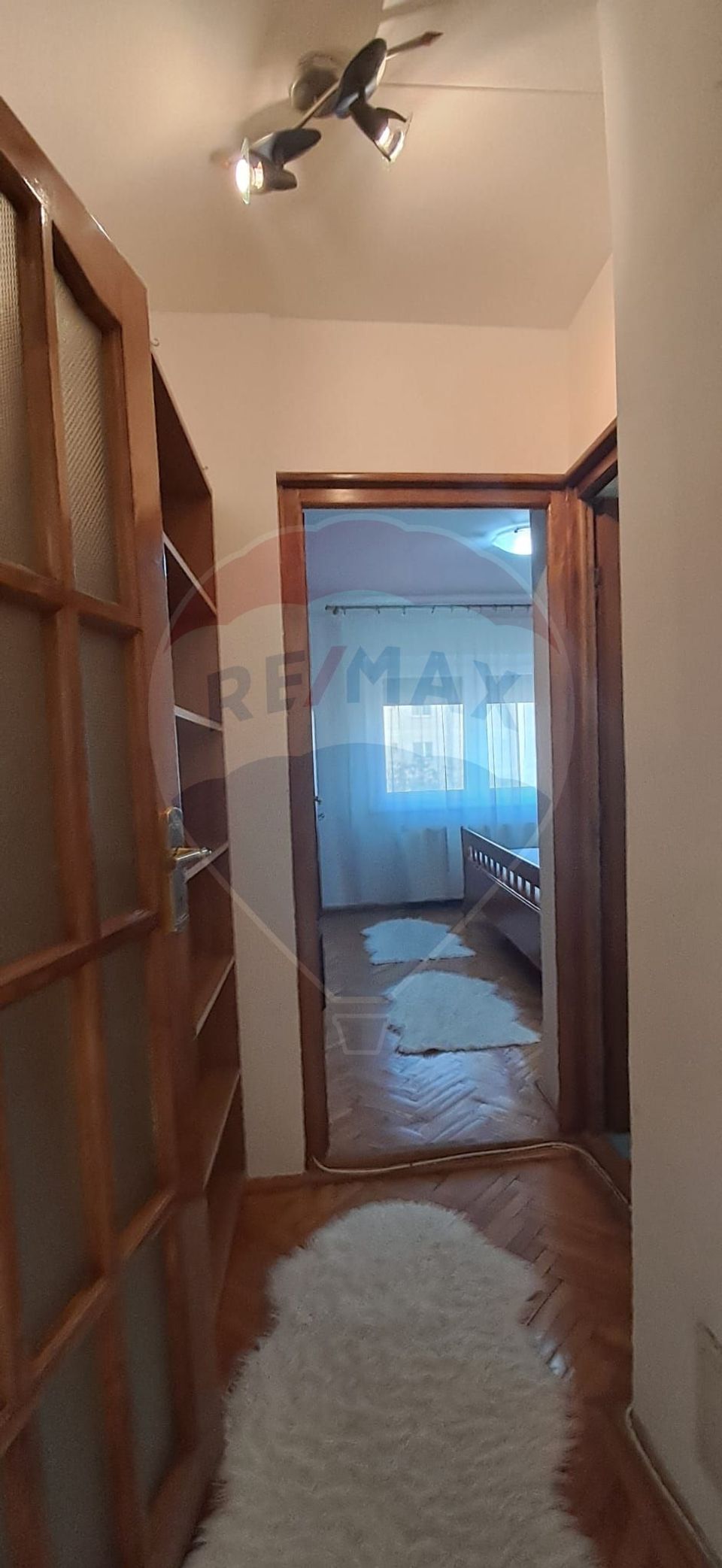 Inchiriere apartament 2 camere chiar lângă parc