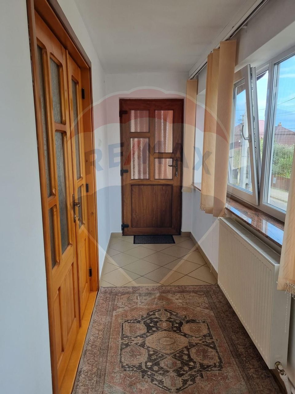 Apartament cu 3 camere de vânzare în zona Central Radauti