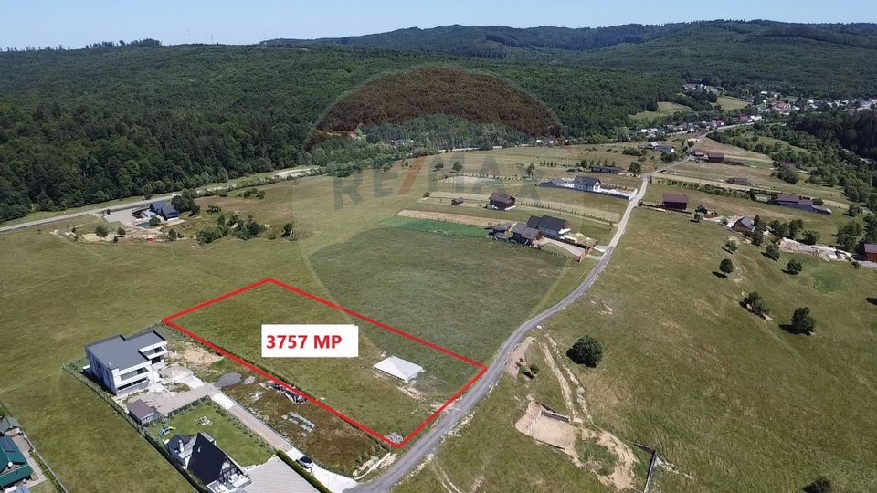 Land 3,757sqm Paltinoasa / Strada principala