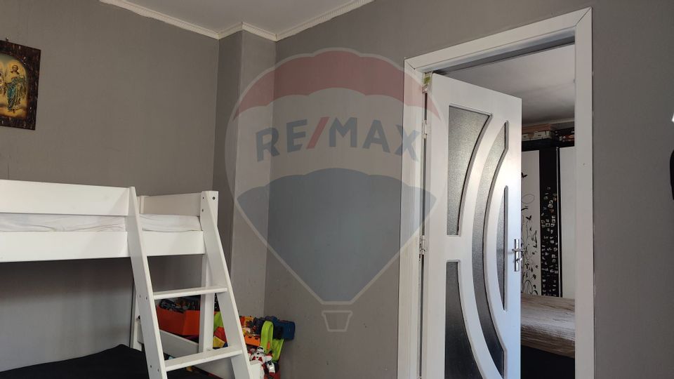 Casă cu 3 camere de vânzare in Constanta Zona Bd Mamaia