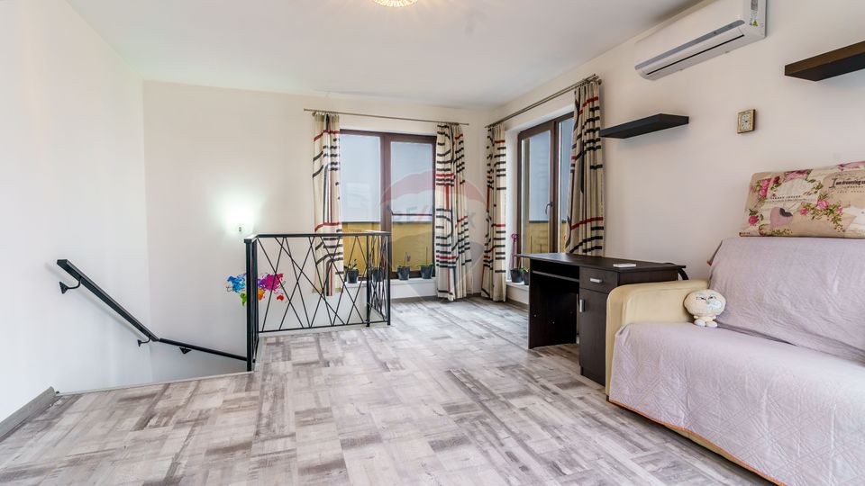 Duplex ultrafinisat 4 camere - la cheie, zona VIVO