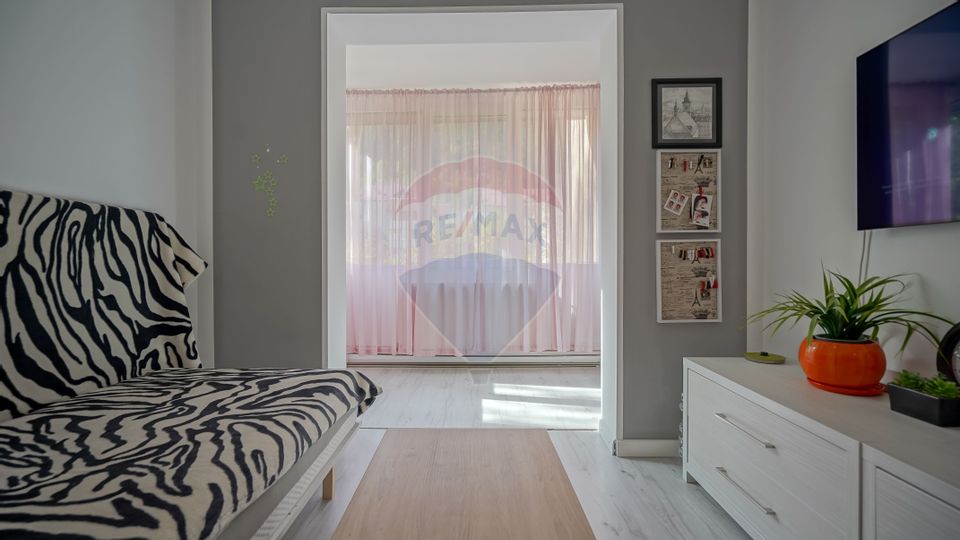 REZERVAT!  Apartament 4 camere|Racadau|Parcare|Boxa|Etj.Intermediar