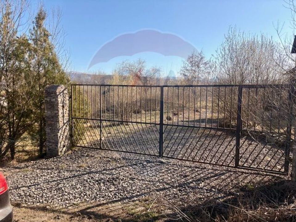 Casă traditionala+TEREN 6.000 mp