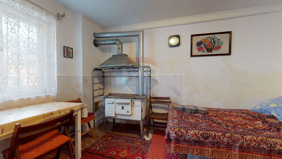 REZERVATA! Casă cu 3 camere, terasă, pod mansardabil, Centrul Istoric