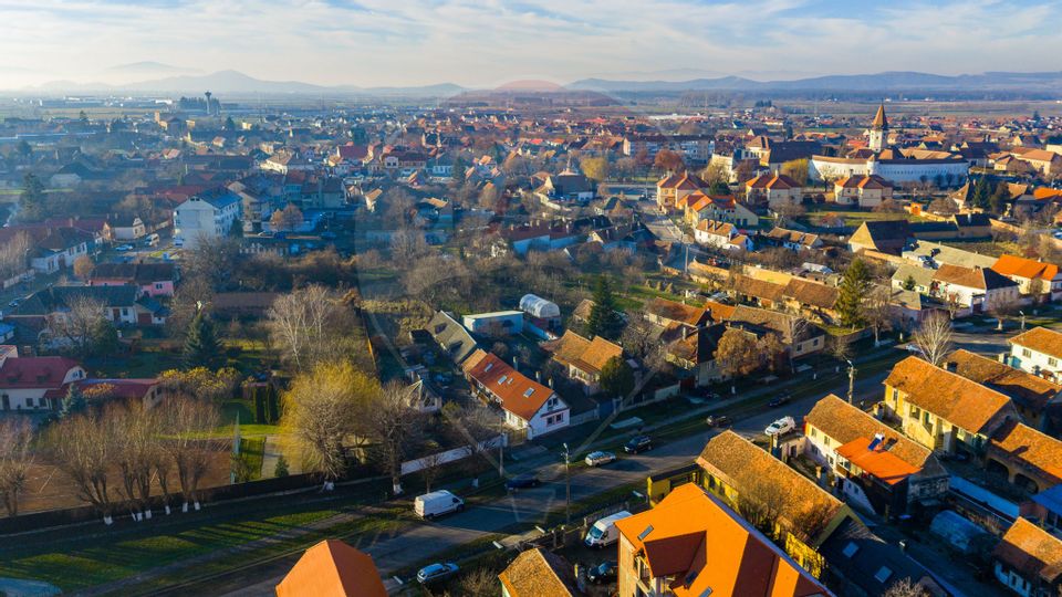 Casă cu 3 camere si teren generos de 1.519 mp în Prejmer /Comision 0%