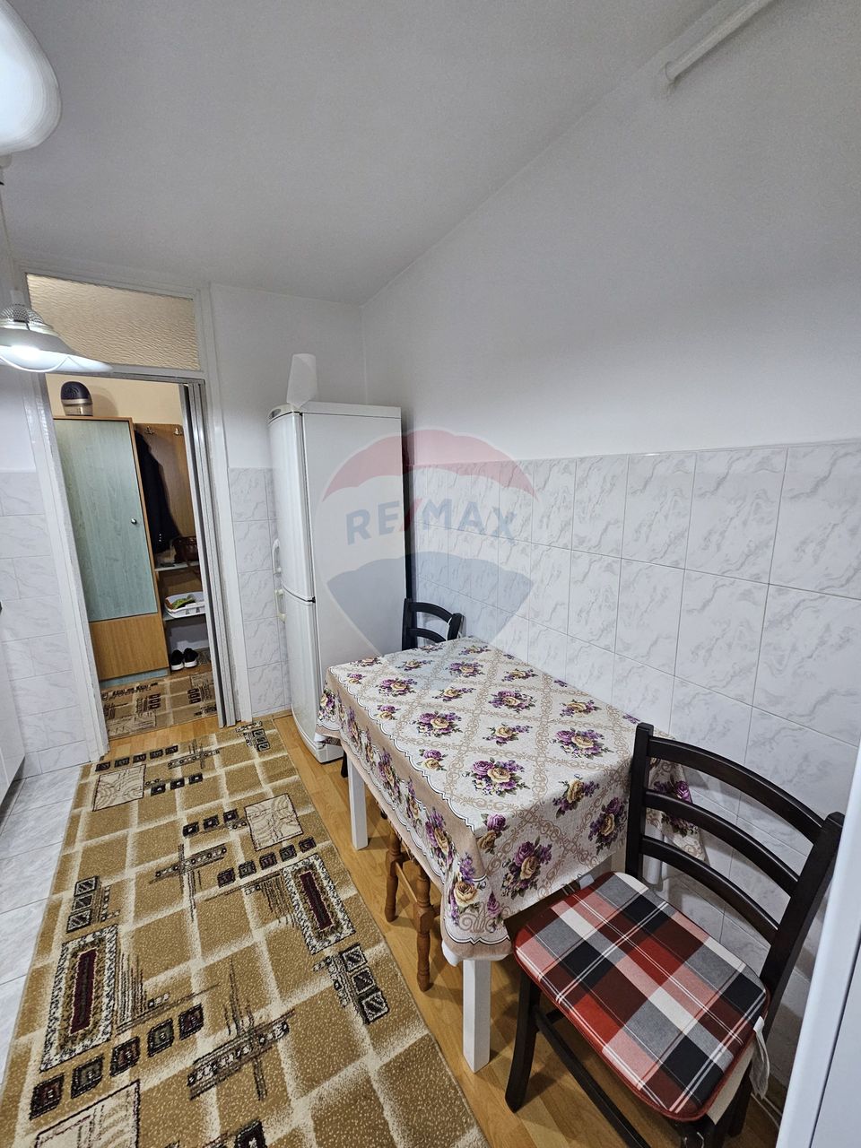 Apartament cu 2 camere semidecomandat de închiriat în zona Manastur