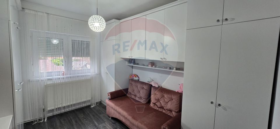 4 room Apartment for sale, Central area