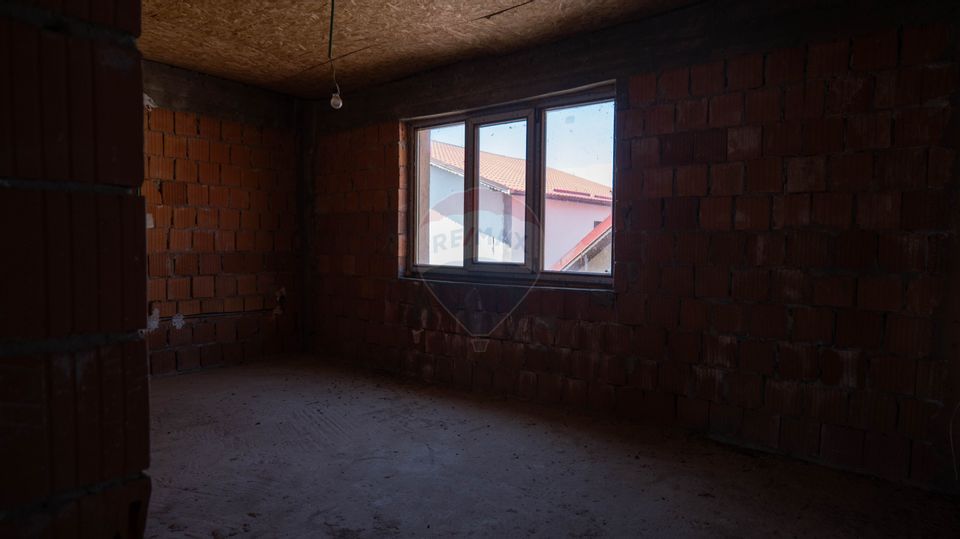 5 room House / Villa for sale, Central area