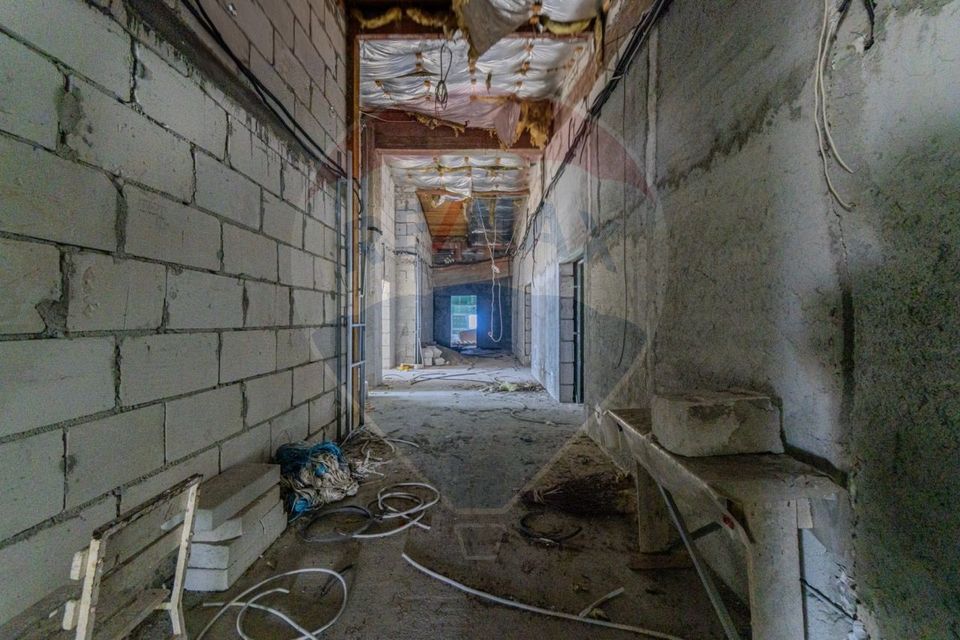 Activ Hotelier SubEvaluat | 18.000 mp construiti | 3 ha teren | BRASOV