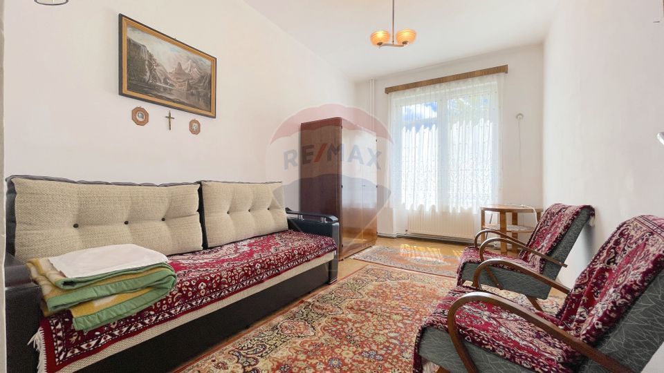 Apartament cu 2 camere de închiriat în zona Tractorul