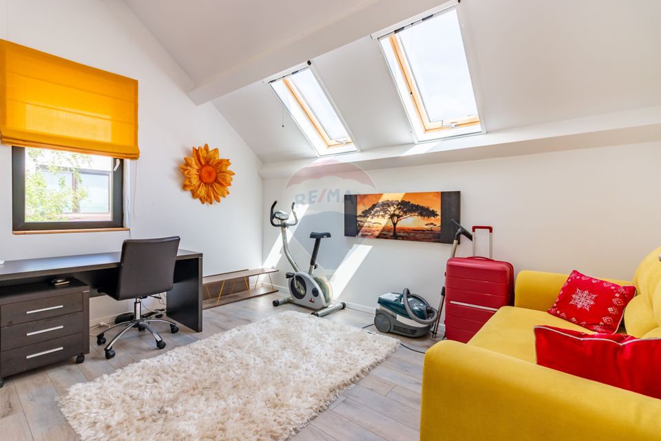 House / Villa with 5 rooms for sale, Laguna Albastra, str. Farms