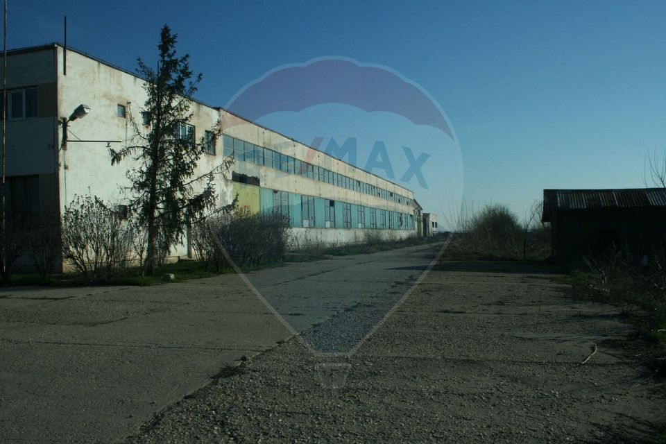 4,620sq.m Industrial Space for sale