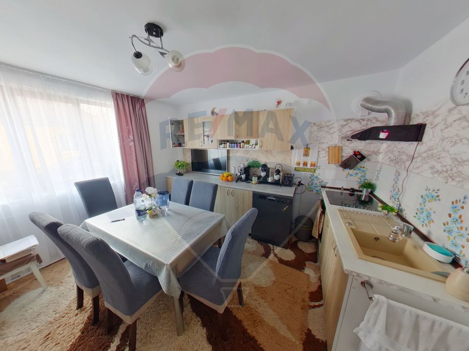 6 room House / Villa for sale, Vest area