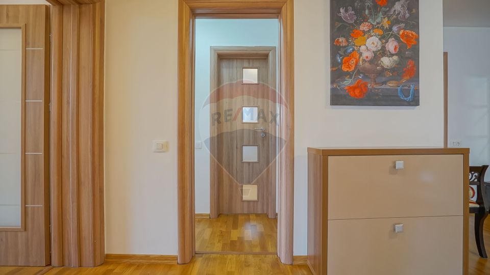REZERVAT ! Apartament lux 3 camere