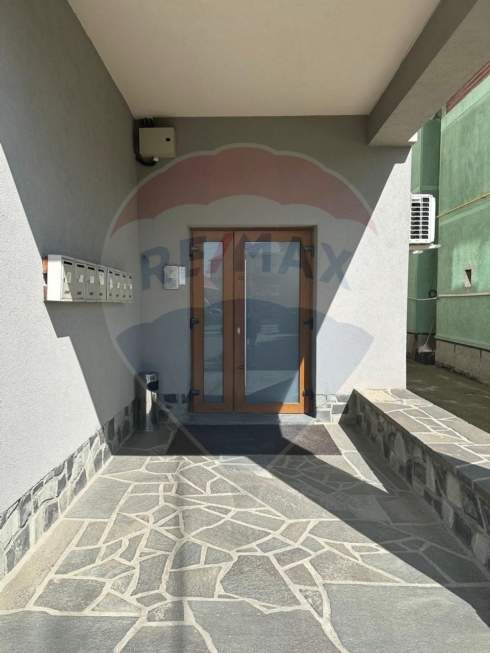 Spațiu / birouri în suprafață de 1200 / 1300 mp teren Central BM