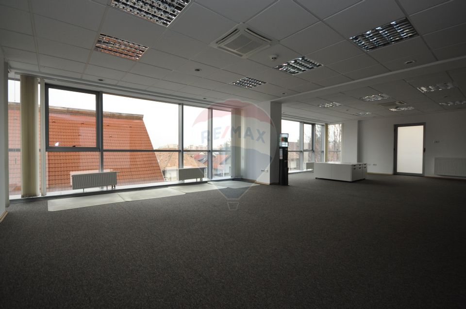 127sq.m Office Space for rent, Centrul Civic area
