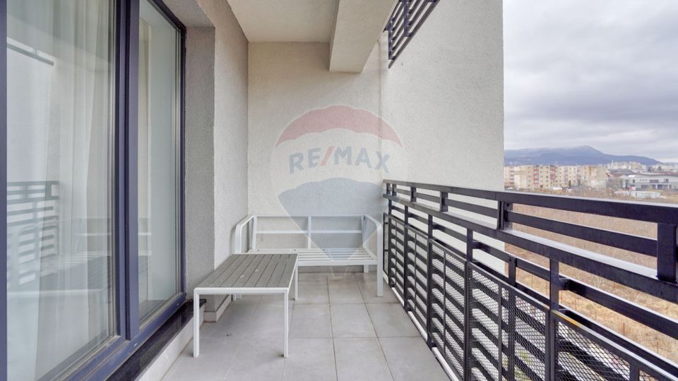2 room Apartment for rent, Tractorul area