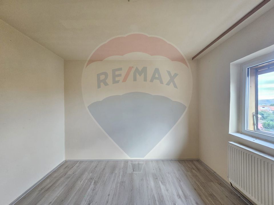 3 room Apartment for sale