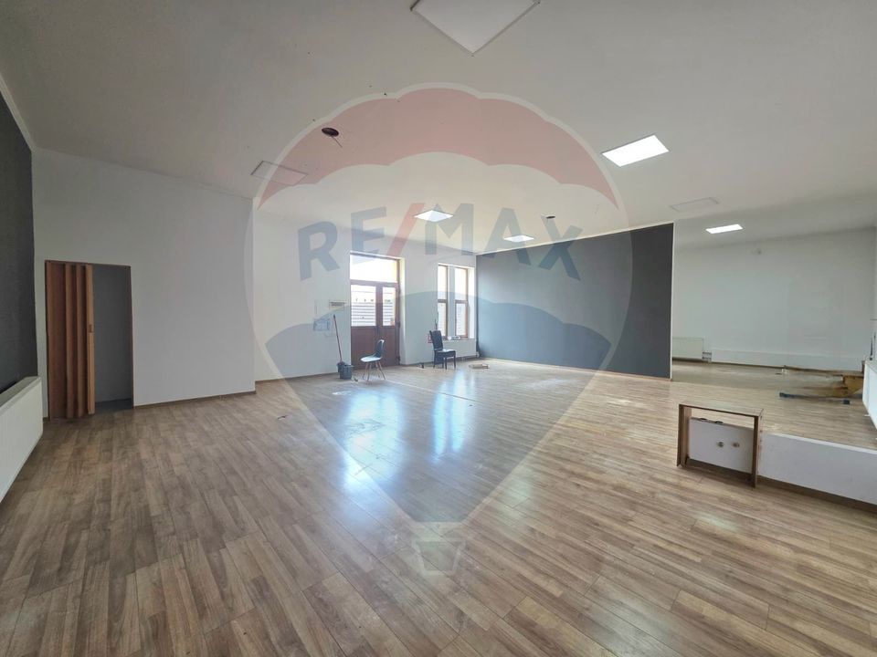 179sq.m Commercial Space for rent, Central area