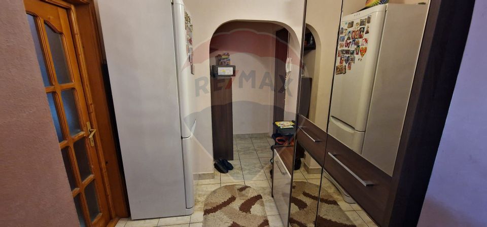 Apartament cu e camere, strada Pictor Theodor Aman, etjul  2