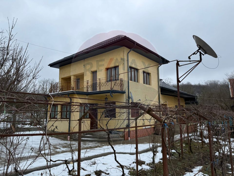 6 room House / Villa for sale