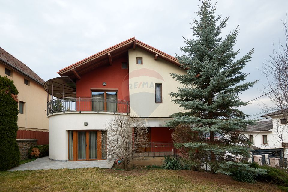 5 room House / Villa for sale, Campului area