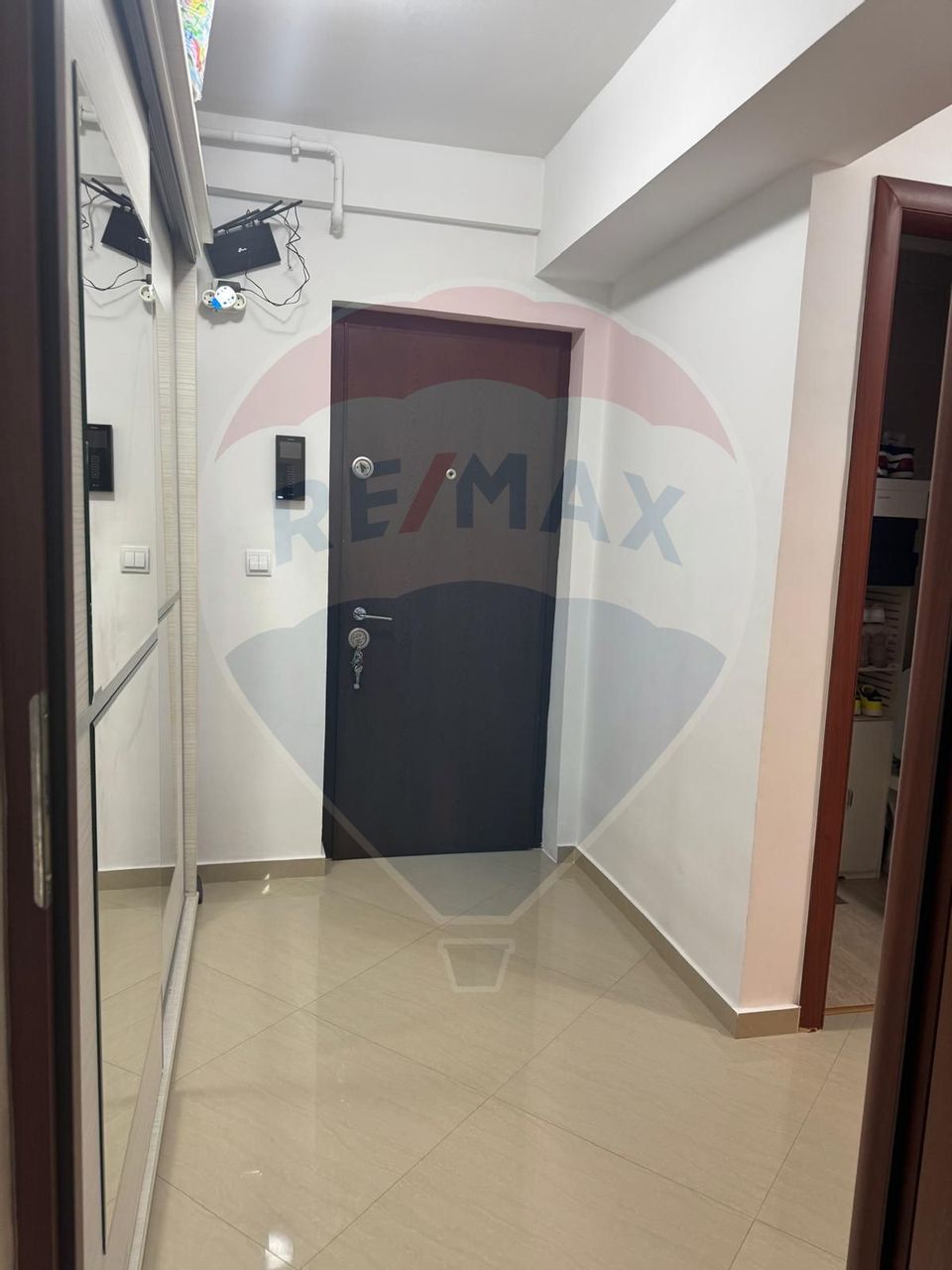 Apartament 3 camere + boxă pe etaj, Mall Promenada