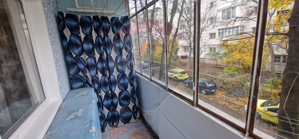 Apartament cu 3 camere în zona Ura, strada Republicii