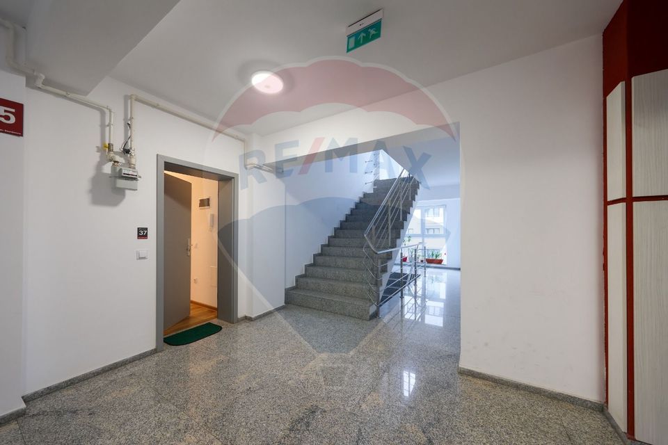 3 room Apartment for sale, Tractorul area