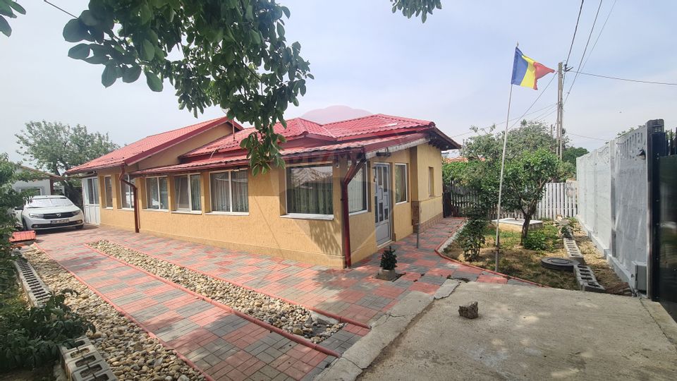 4 room House / Villa for sale