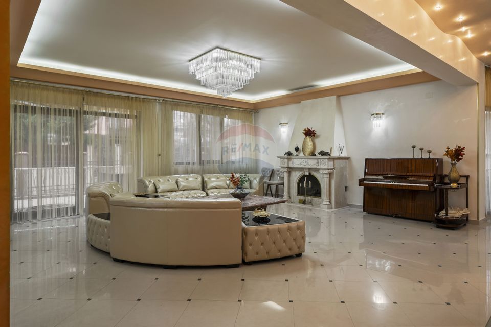 Casă / Vilă cu 6 camere de închiriat în zona Nord