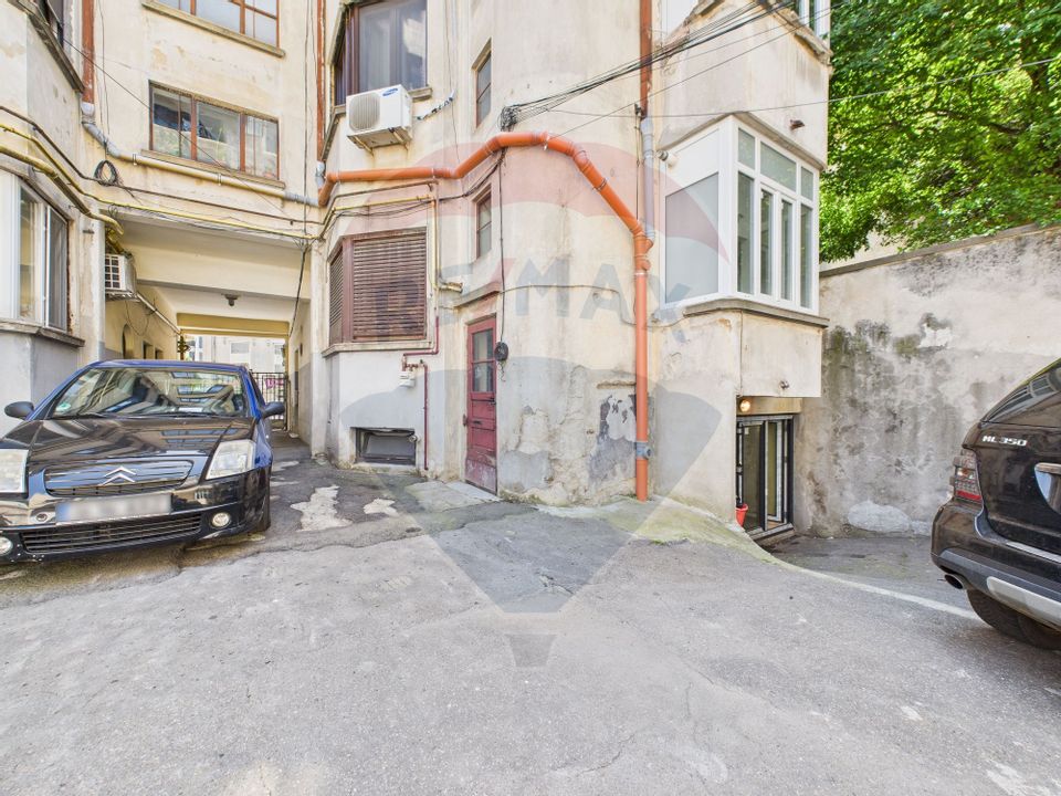 Spațiu comercial-Demisol-Atelier de arta