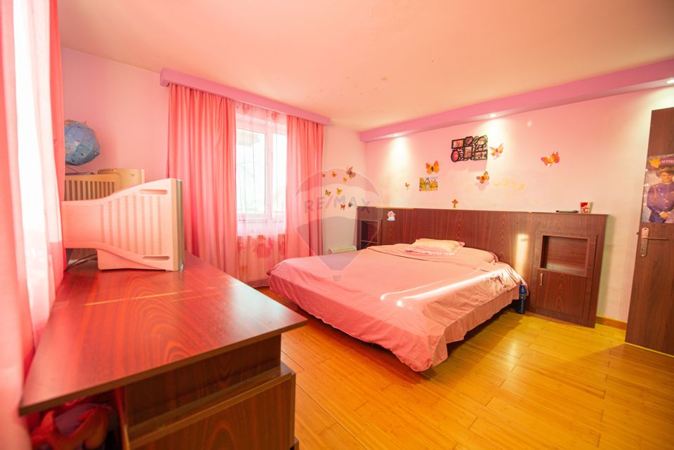 Casa 9 camere de vanzare 1200mp teren Cornetu Padure Lac Mihailesti