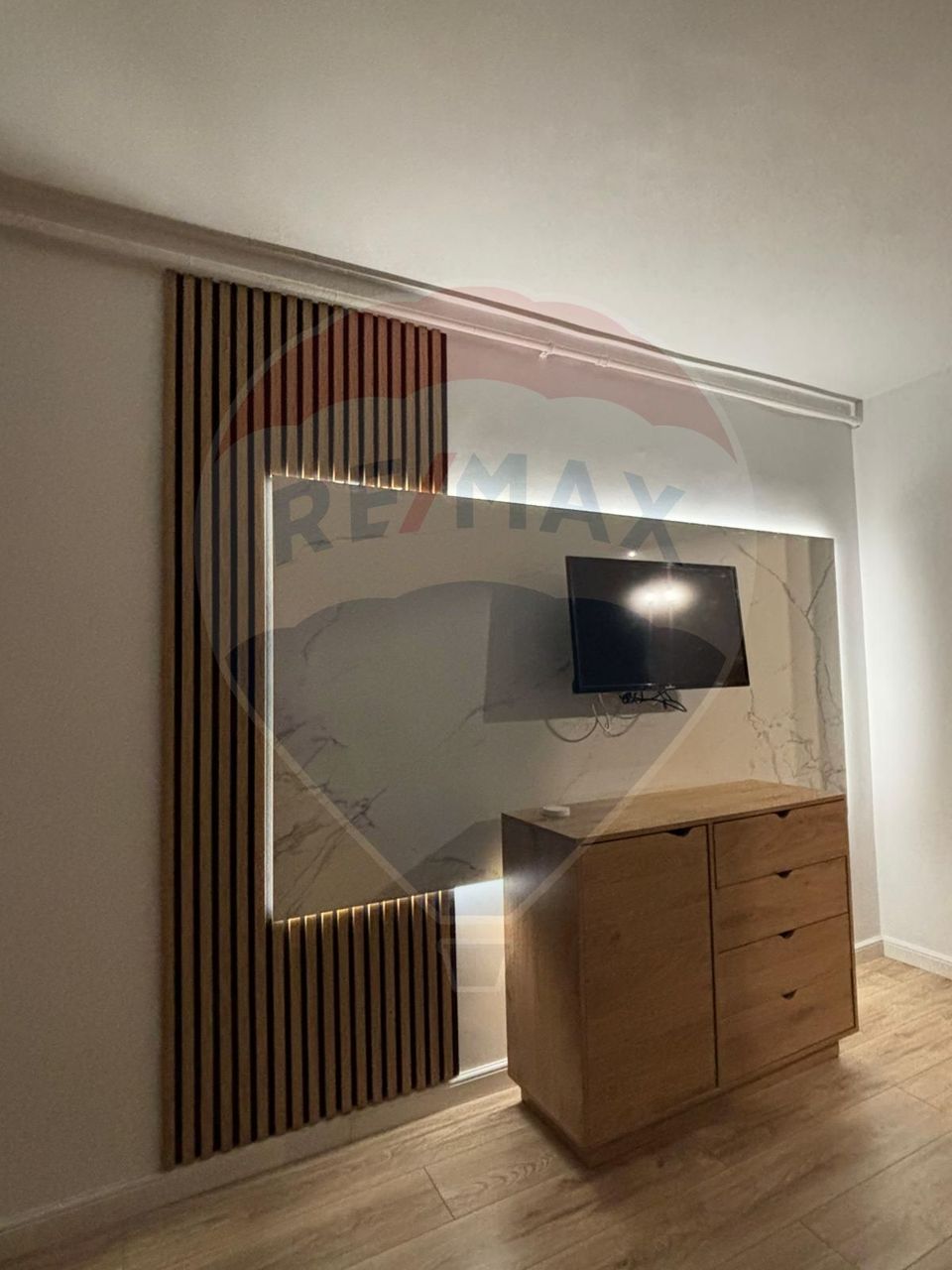 Apartament cu 1 camere de vânzare pe strada MOTORULUI renovata recent