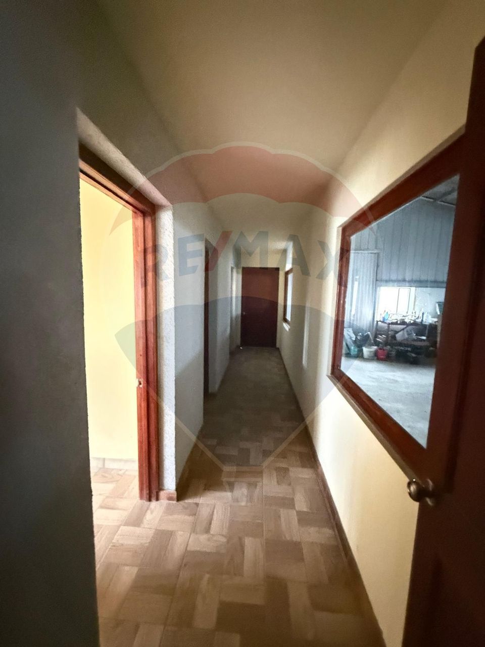 Hală industrială cu birouri si teren Gura Humorului