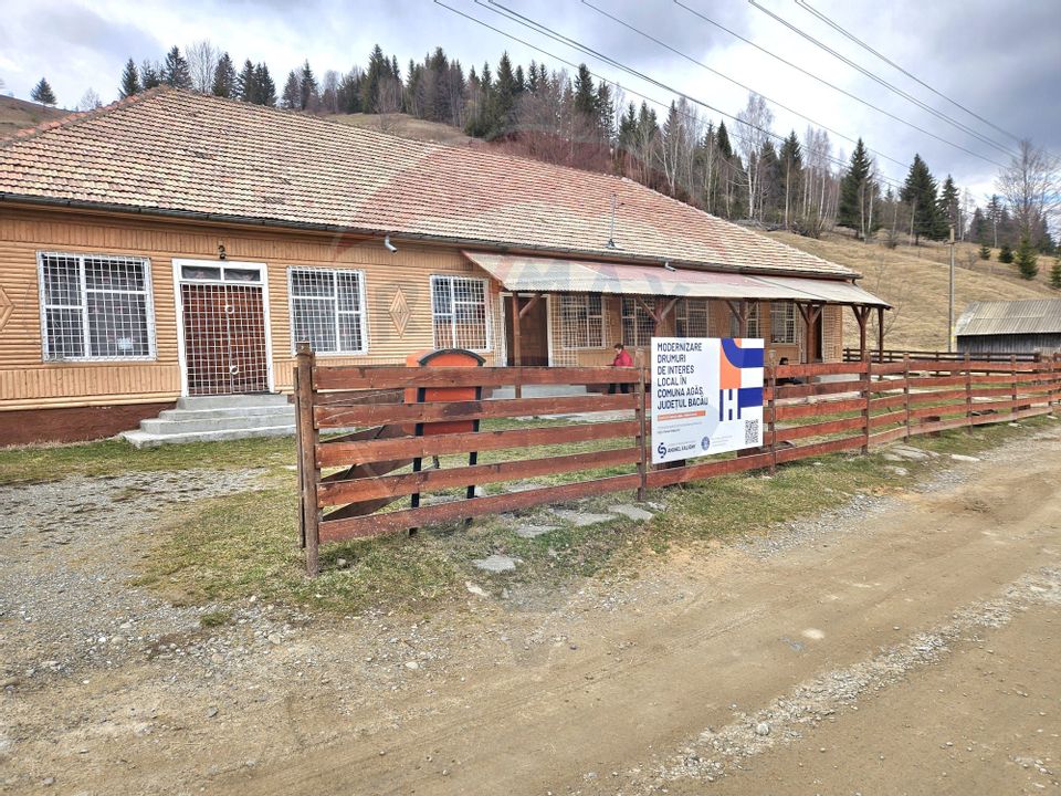 Spațiu comercial de vânzare, sat Coșnea, Agăș, jud Bacău