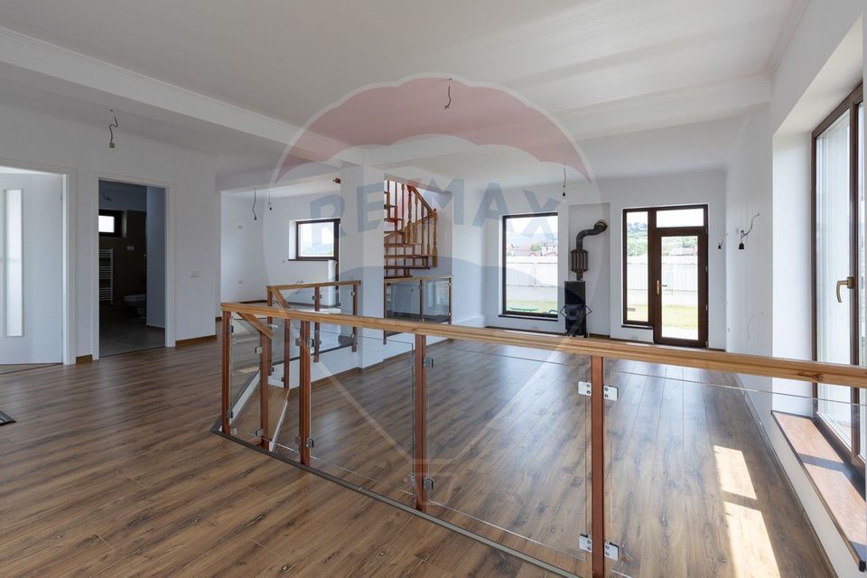 Casă Gândită pentru Tine – Comision 0%