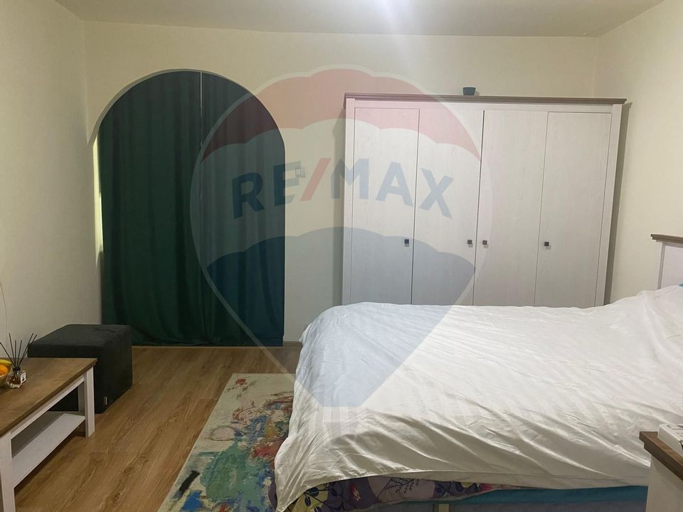 Garsonieră de vânzare complet mobilată