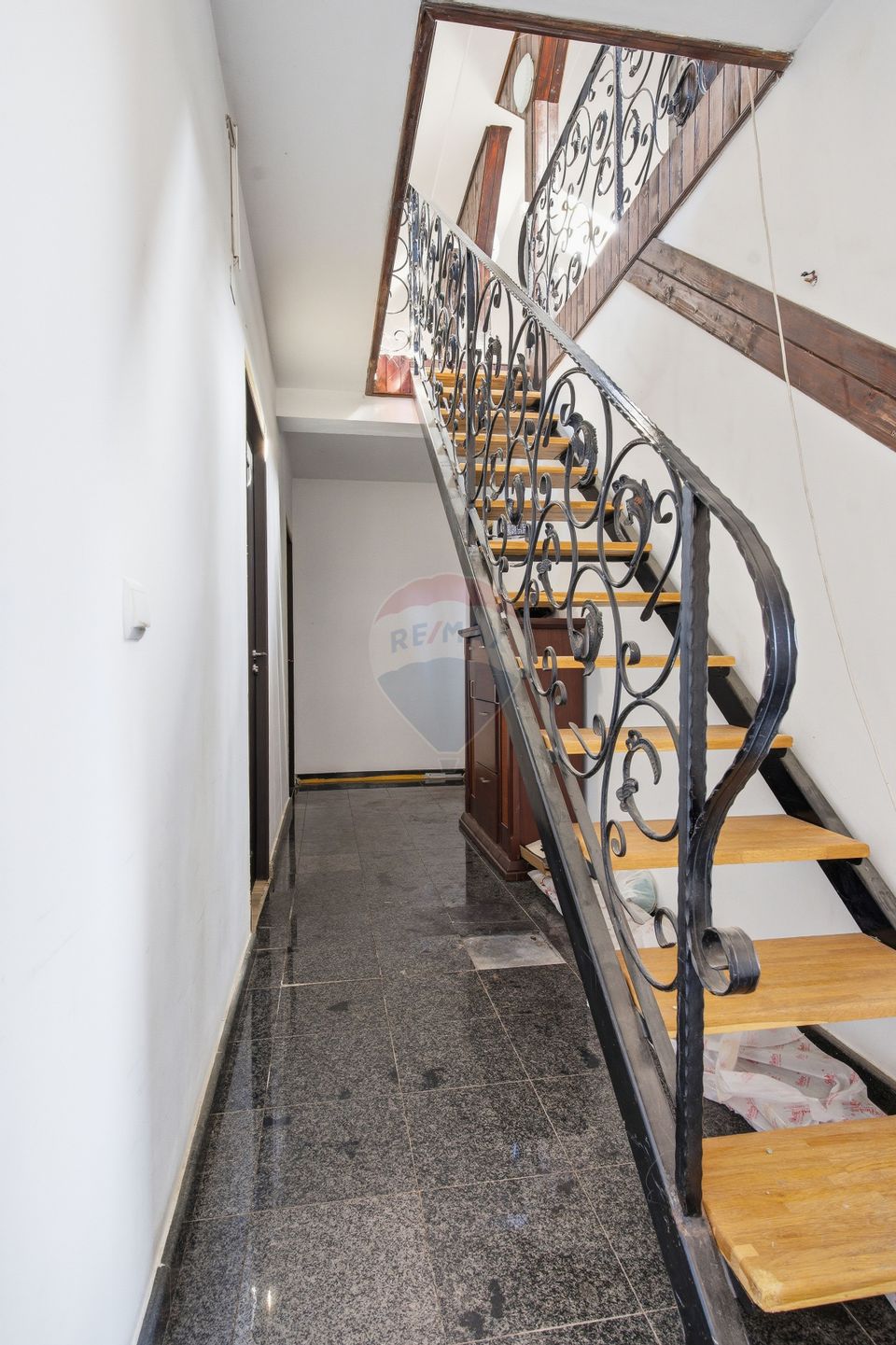 Casă/ Vilă – Bucium | 349 mp utili | 887 mp teren