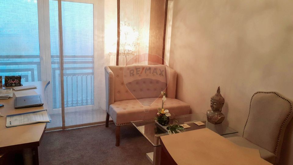 Apartament cu 4 camere de inchiriat Bulevardul Unirii - Spatiu Birouri