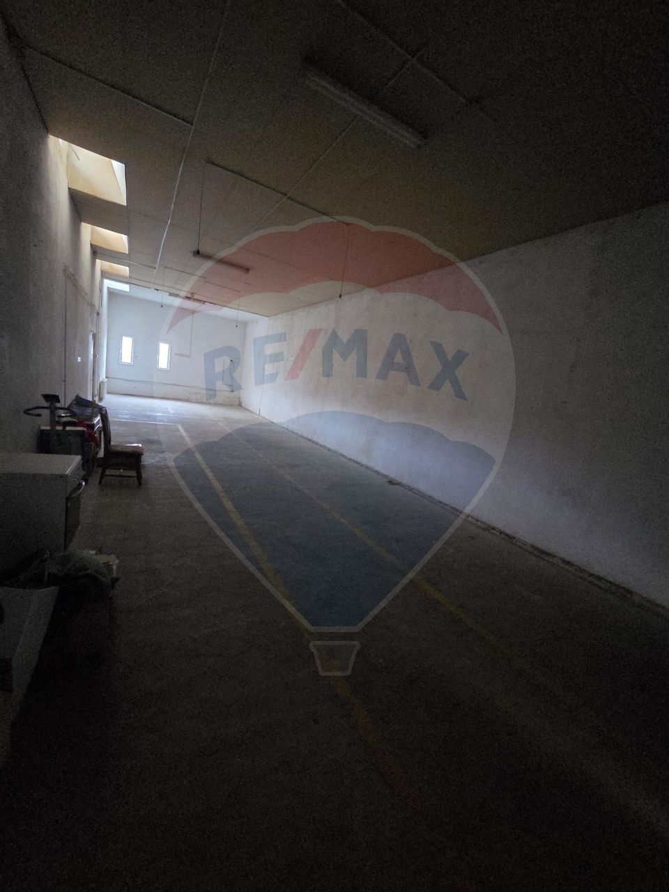 Ansamblu casa de locuit, hala productie ,spatiu de birouri si teren