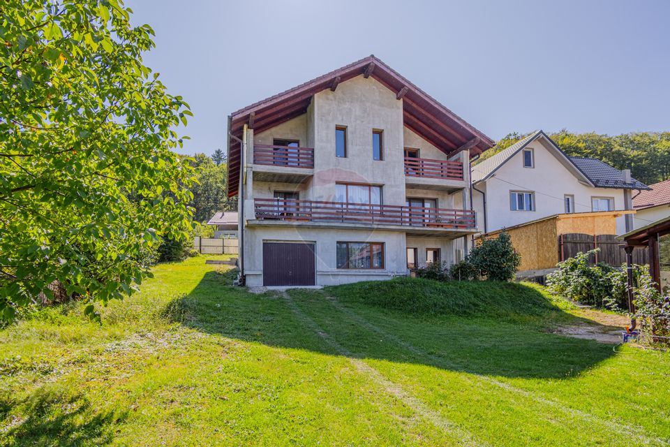 Casa de vanzare 7 camere | CURTE 953 mp | Colonia 1 Mai | COMISION 0 |